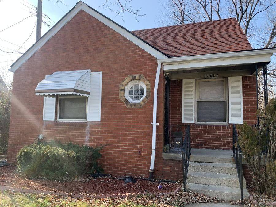 House exterior before rehab, Detroit